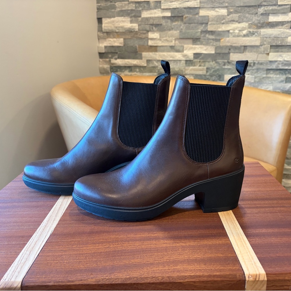 Ecco Metropole Zurich Leather Chelsea Boot - Brown - Women’s 10/41 - NWOT